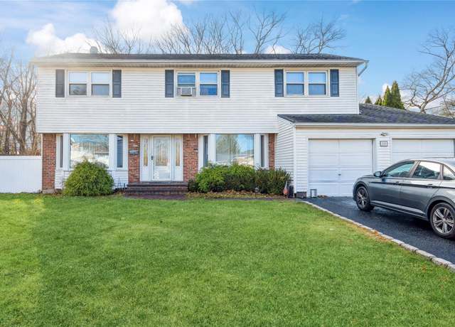 Property at 20 Shirley Ct, Commack, NY 11725, 4 beds, 2.5 baths
