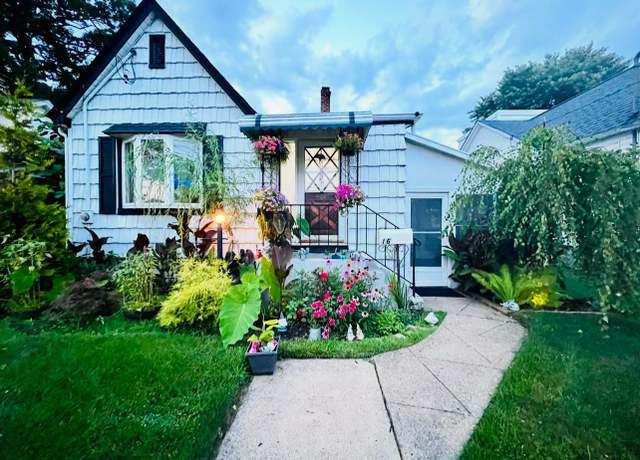 Property at 16 Elinor Pl, Freeport, NY 11520, 3 beds, 1 bath
