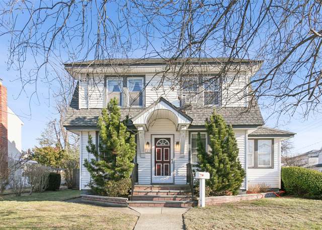 Property at 53 S Grove St S, Valley Stream, NY 11580, 3 beds, 1 bath