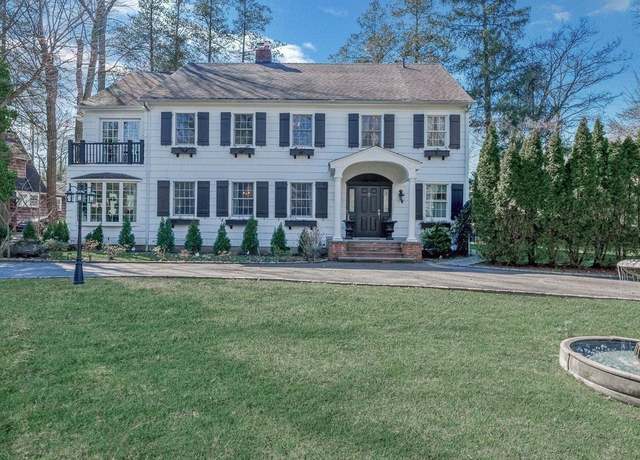 Property at 7 The Locusts, Roslyn Estates, NY 11576, 5 beds, 4.5 baths