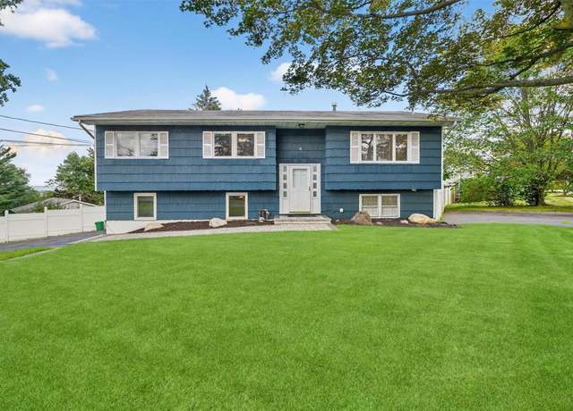 Property at 76 Amundsen Ln, New City, NY 10956, 4 beds, 3 baths