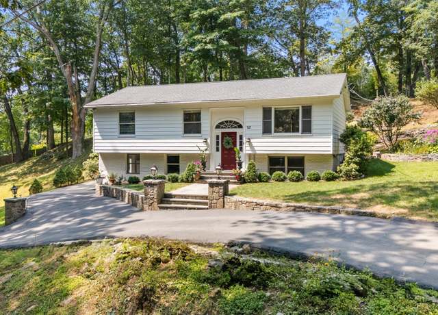 Property at 23 Crusher Rd, Bedford, NY 10506, 4 beds, 3 baths