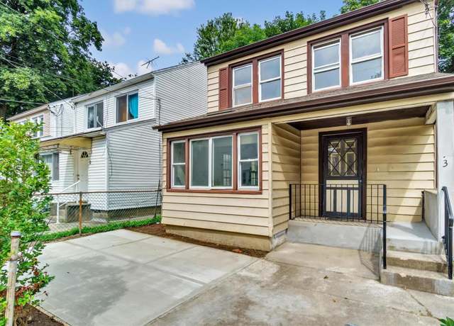 Property at 3 Walnut Pl, Great Neck, NY 11021, 3 beds, 1 bath