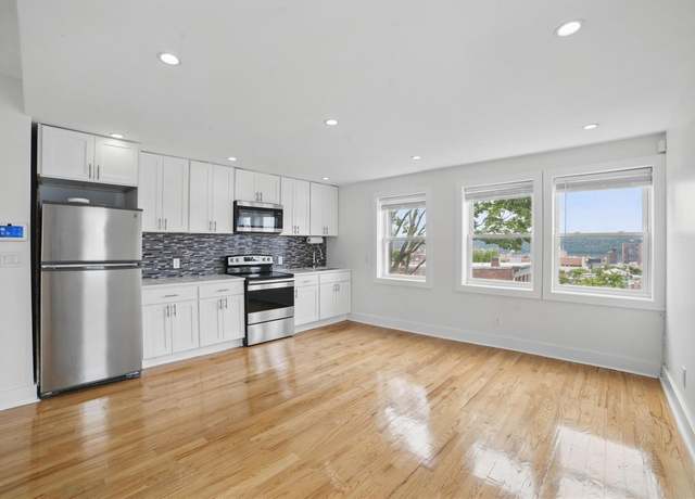 Property at 31 Van Cortlandt Park Ave, Yonkers, NY 10701, 2 beds, 2 baths
