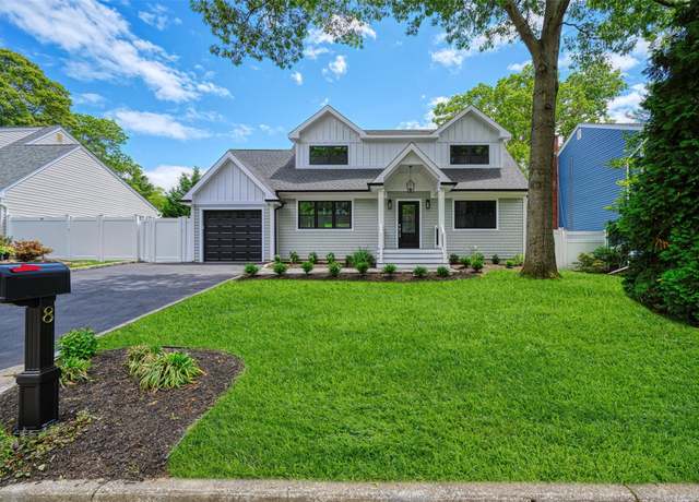 Property at 8 Massey Ct, Huntington, NY 11743, 5 beds, 4 baths