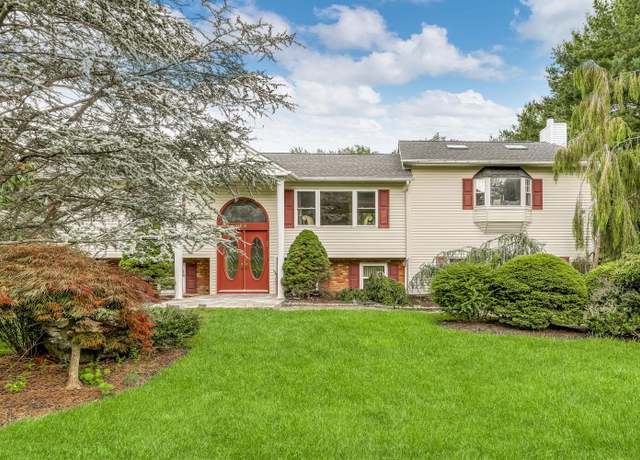 Property at 28 Lime Kiln Rd, Suffern, NY 10901, 5 beds, 3 baths