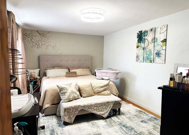 Property at 530 Dubois Ave Unit B3, Valley Stream, NY 11581, 2 beds, 1 bath