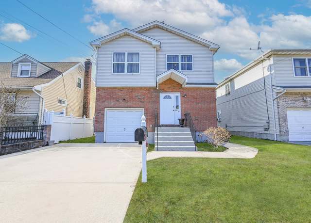 Property at 1050 Mahopac Rd, West Hempstead, NY 11552, 5 beds, 3 baths
