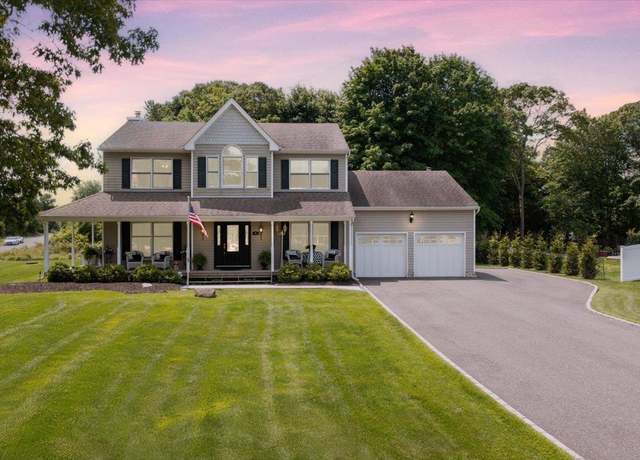 Property at 2 Moor Ln, East Patchogue, NY 11772, 4 beds, 2.5 baths
