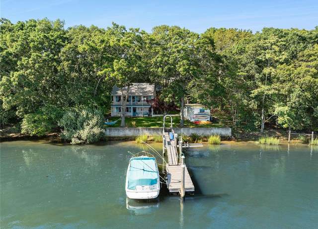 Property at 210 Redwood Rd, Sag Harbor, NY 11963, 3 beds, 2 baths