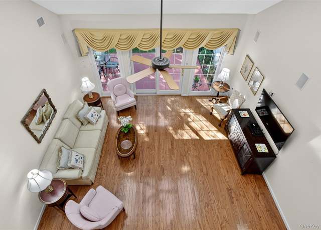 Property at 12 Miro Pl #31, Port Washington, NY 11050, 3 beds, 2.5 baths
