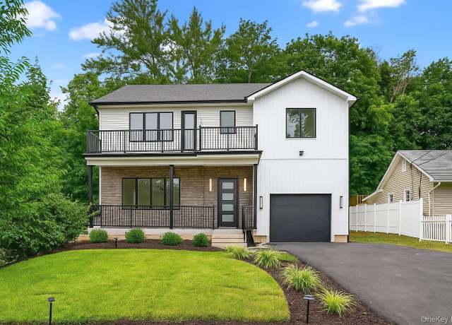Property at 3 Forshee St, Monroe, NY 10950, 6 beds, 3.5 baths