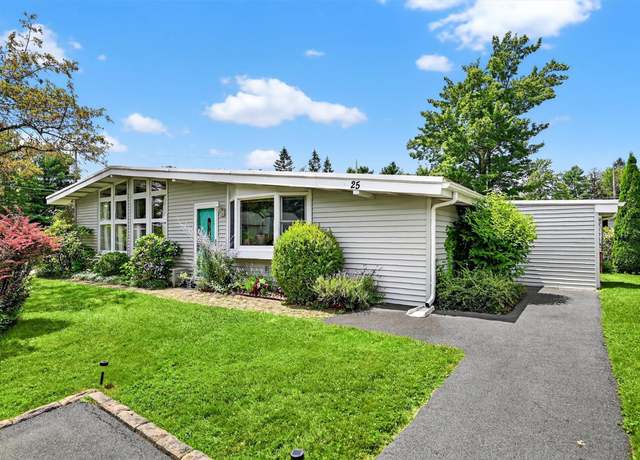 Property at 25 Crescent Vw, Rock Hill, NY 12775, 3 beds, 2 baths