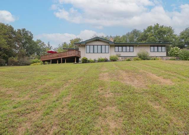 Property at 206 Hoslers Rd, Westtown, NY 10998, 2 beds, 2.5 baths