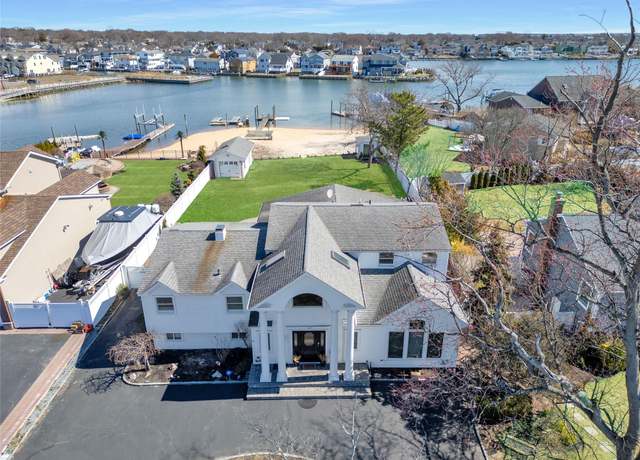 Property at 169 Ocean Ave, Massapequa, NY 11758, 5 beds, 3 baths
