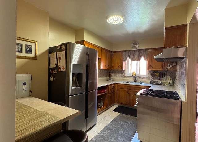 Property at 4406 Murdock Ave, Bronx, NY 10466, 3 beds, 2 baths
