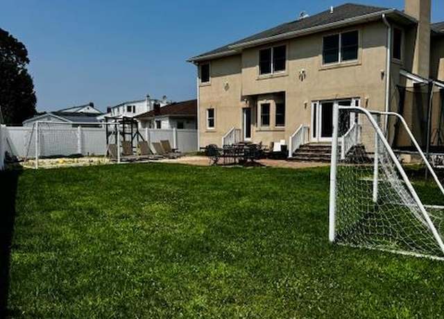 Property at 70 S Crescent Dr, Farmingdale, NY 11735, 5 beds, 2.5 baths