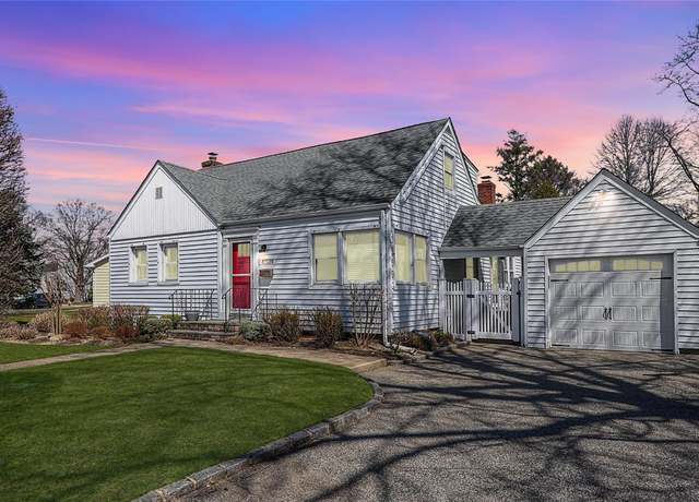Property at 1 Underhill Ave, Syosset, NY 11791, 4 beds, 2 baths