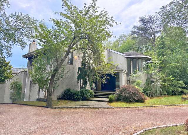 Property at 6 Bostwick Ln, Old Westbury, NY 11568, 4 beds, 5 baths