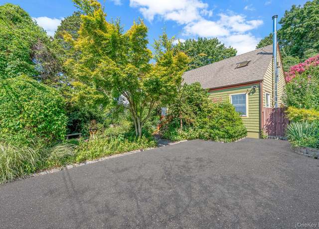 Property at 24 E 15th St, Huntington Station, NY 11746, 3 beds, 2 baths