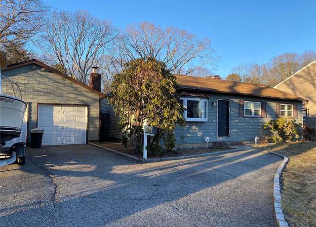 Property at Undisclosed address, Islip Terrace, NY 11752, 3 beds, 1 bath