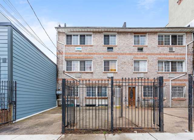 Property at 816 Dumont Ave, Brooklyn, NY 11207, 9 beds, 3 baths