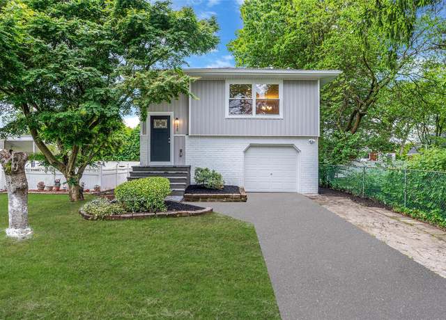 Property at 116 Amsterdam Ave, West Babylon, NY 11704, 4 beds, 2 baths
