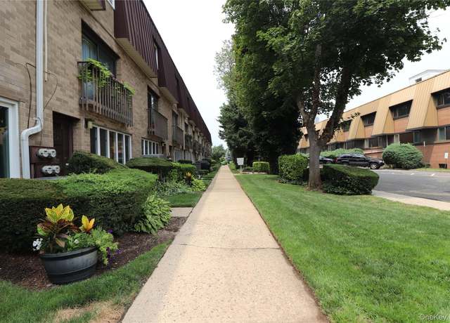 Property at 200 Hilton Ave #55, Hempstead, NY 11550, 1 bed, 1 bath