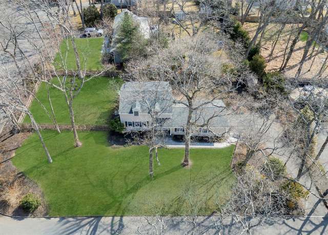 Property at 4 Steep Hill Rd, East Setauket, NY 11733, 4 beds, 2 baths