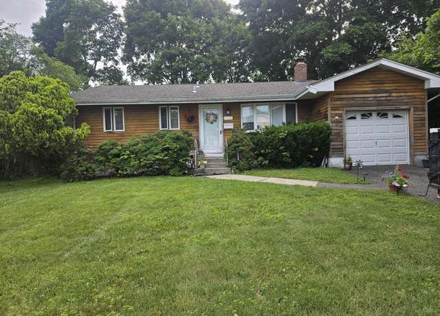 Property at 106 Montrose Dr, Port Jefferson Station, NY 11776, 3 beds, 1.5 baths