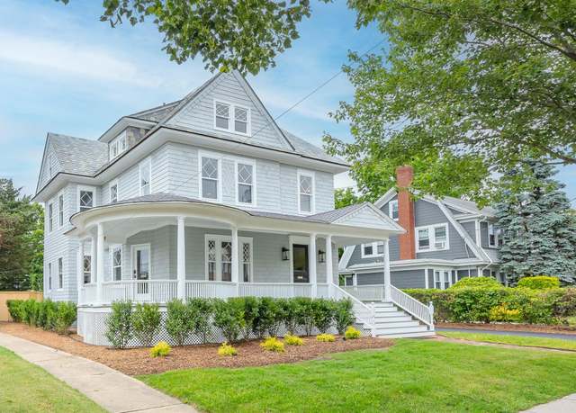 Property at 131 Ostrander Ave, Riverhead, NY 11901, 5 beds, 3.5 baths