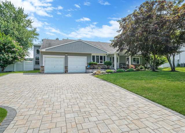 Property at 68 Steven Pl, Smithtown, NY 11787, 4 beds, 2.5 baths