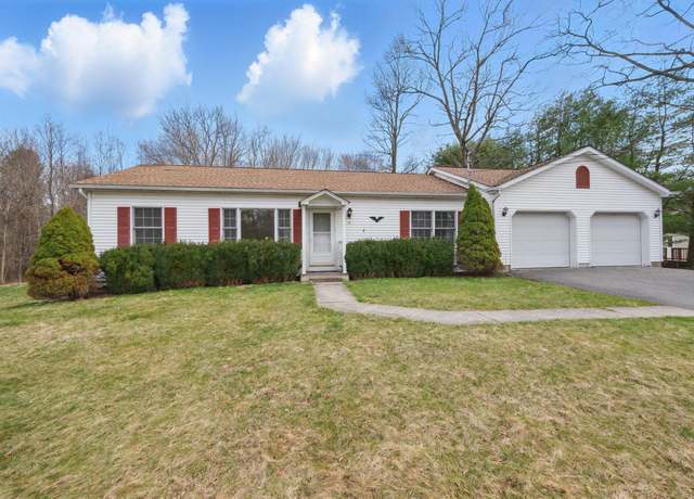Property at 12 Dolaway Ln, Middletown, NY 10940, 2 beds, 2 baths