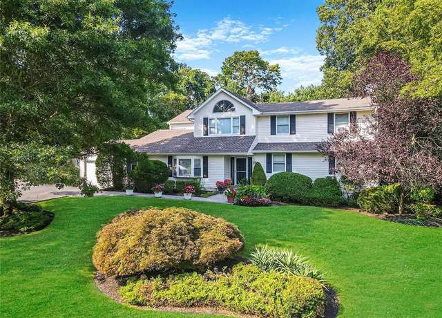 Property at 33 Peachtree Ln, Mount Sinai, NY 11766, 8 beds, 4 baths