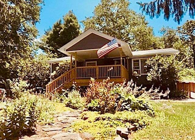 Property at 25 Manor Ln, Westbrookville, NY 12785, 3 beds, 1 bath