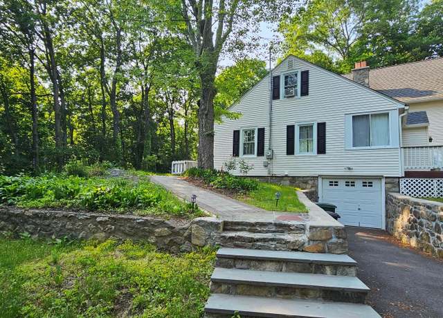 Property at 62 Oscawana Lake Rd, Putnam Valley, NY 10579, 3 beds, 3 baths
