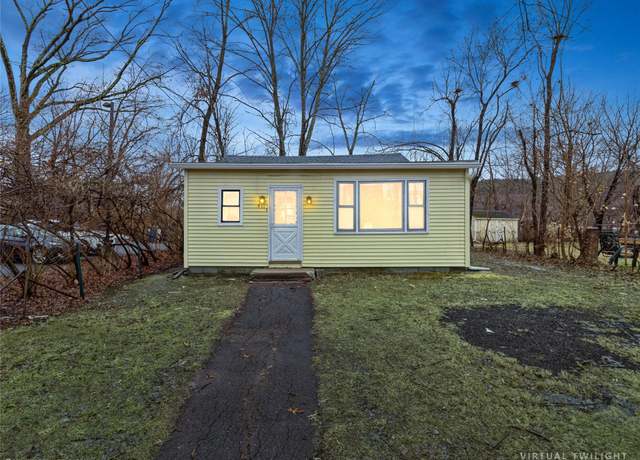 Property at 931 Orlando St, Kingston, NY 12401, 2 beds, 1 bath