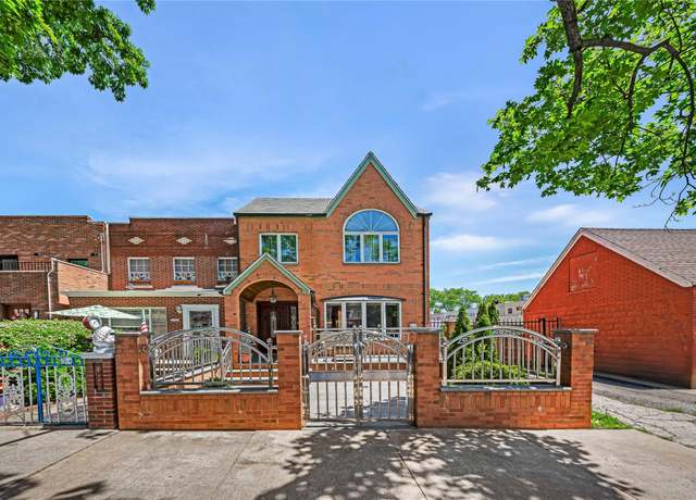 Property at 22-69 21 St, Astoria, NY 11105, 3 beds, 2.5 baths