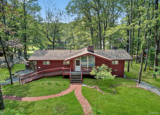 Property at 49 Nottingham Gate Rd, Rock Hill, NY 12775, 4 beds, 3 baths