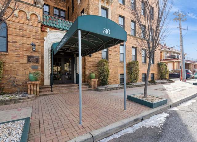 Property at 310 Riverside Blvd Unit 1E, Long Beach, NY 11561, 1 bath