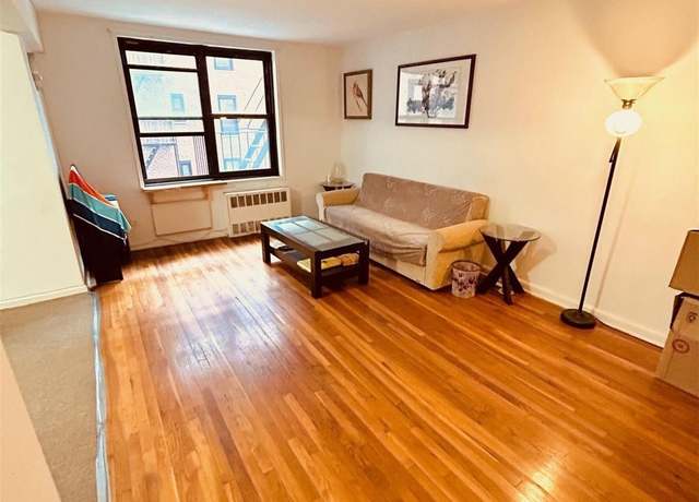 Property at 139-15 83 Ave Unit B324, Briarwood, NY 11435, 2 beds, 1 bath