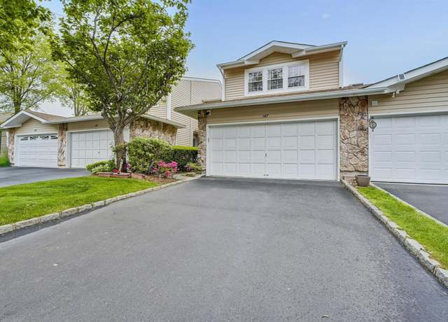 Property at 147 Colony Dr, Holbrook, NY 11741, 3 beds, 2.5 baths