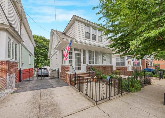 Property at 4374 Katonah Ave, Bronx, NY 10470, 3 beds, 1.5 baths