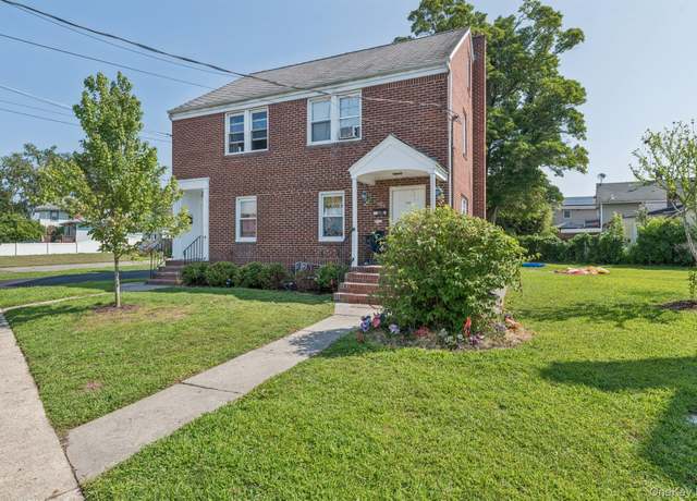 Property at 77-75 Center Ave Unit 75 -77, Bay Shore, NY 11706, 3 beds, 1 bath