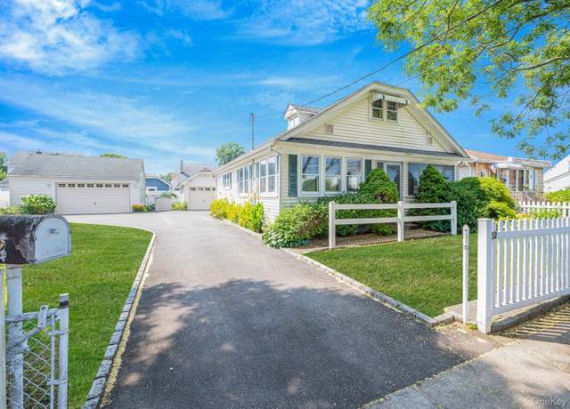 Property at 22 Oak St, Hicksville, NY 11801, 3 beds, 2 baths