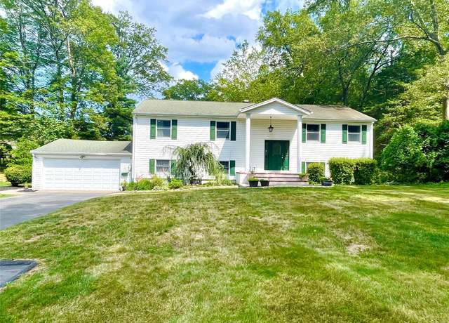 Property at 5 Renwood Ct, New City, NY 10956, 4 beds, 3 baths