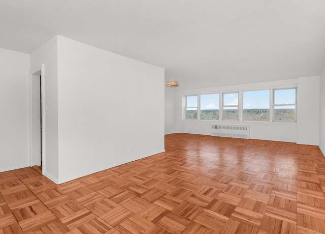 Property at 4555 Henry Hudson Pkwy #902, Bronx, NY 10471, 1 bed, 1 bath