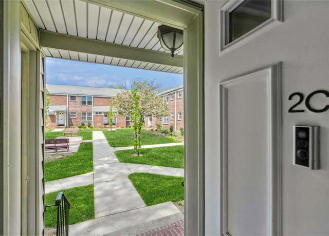 Property at 47 Edwards St Unit 2C, Roslyn Heights, NY 11577, 1 bed, 1 bath