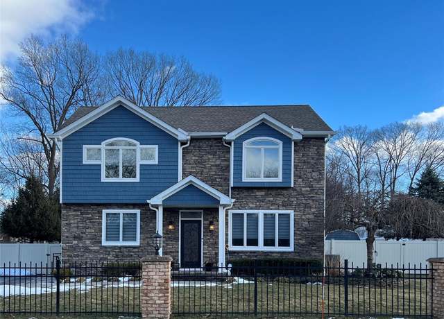 Property at 8 Covati Ct, Stony Point, NY 10980, 4 beds, 3.5 baths