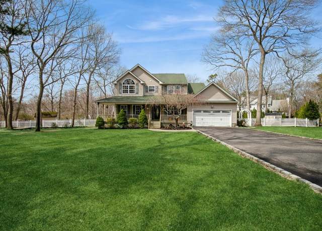 Property at 63A Robinson Ave, Medford, NY 11763, 4 beds, 3 baths